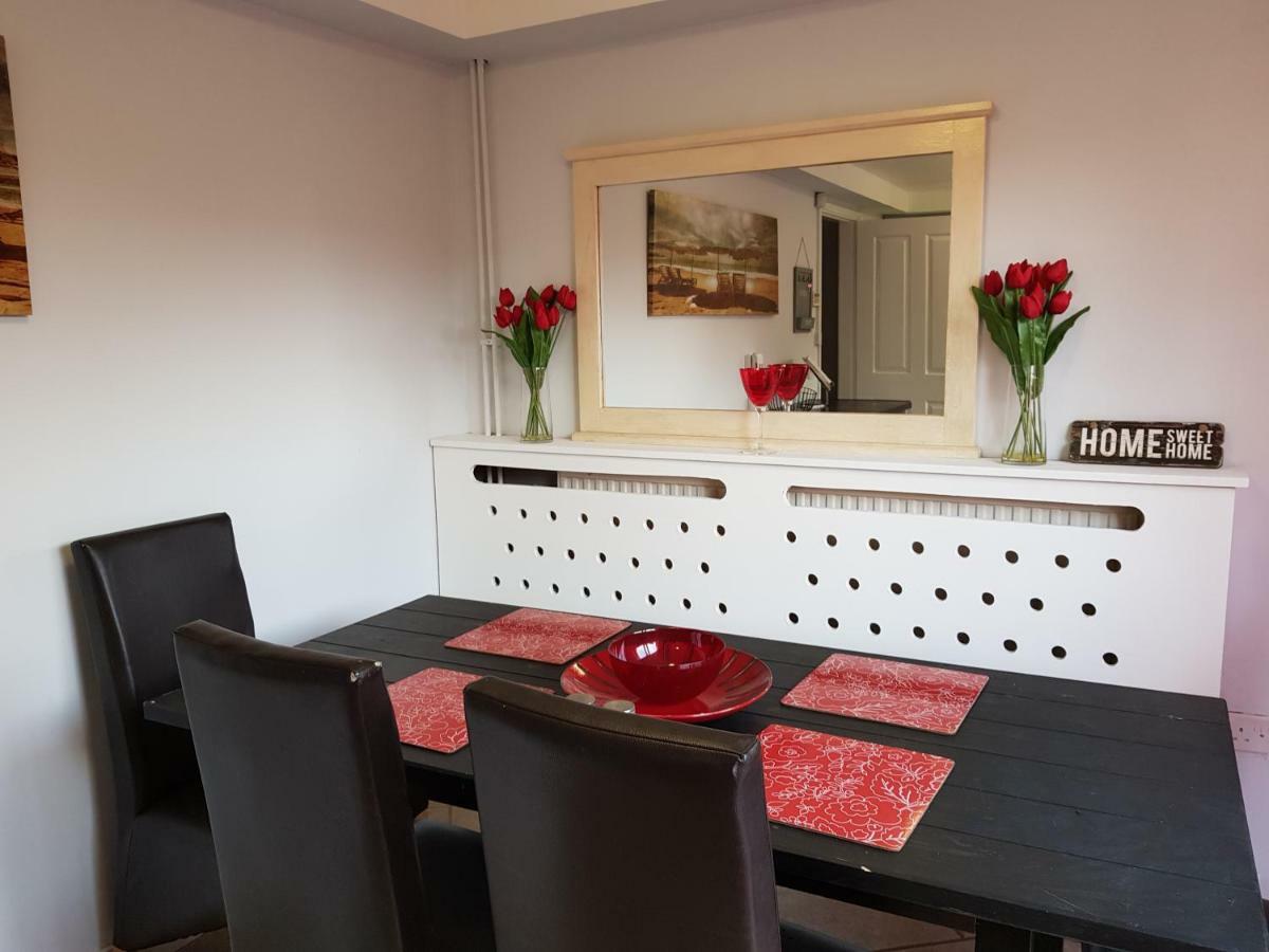Penllech House - Huku Kwetu Notts - 3 Bedroom Spacious Lovely And Cosy With A Free Parking- Affordable And Suitable To Group Business Travellers Nottingham Extérieur photo