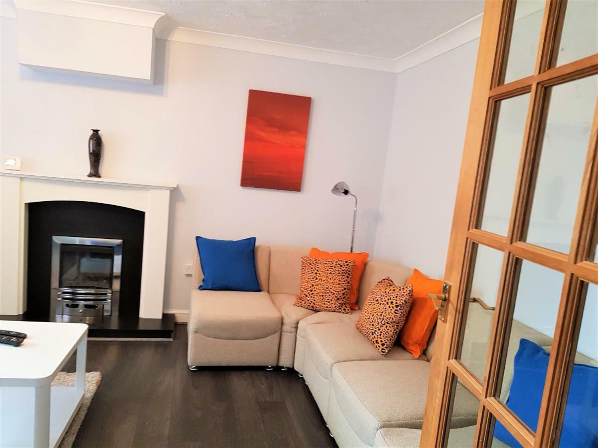 Penllech House - Huku Kwetu Notts - 3 Bedroom Spacious Lovely And Cosy With A Free Parking- Affordable And Suitable To Group Business Travellers Nottingham Extérieur photo