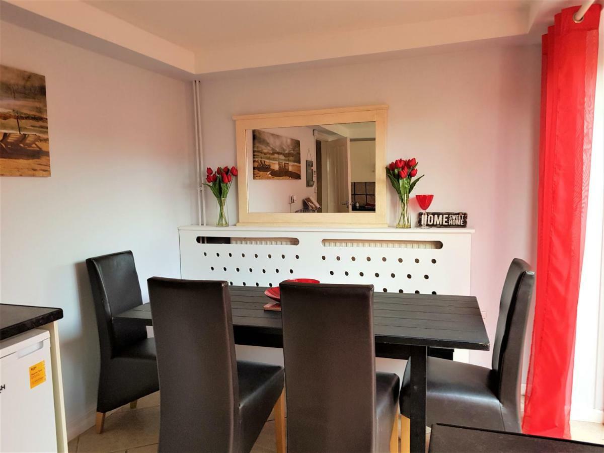 Penllech House - Huku Kwetu Notts - 3 Bedroom Spacious Lovely And Cosy With A Free Parking- Affordable And Suitable To Group Business Travellers Nottingham Extérieur photo